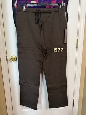Fear of God Essentials 1977 "Iron" Sweats. Open Cuffed. Brand New. Heavyweight M